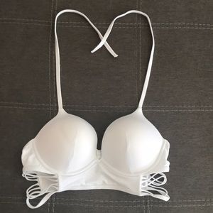 Victoria’s Secret bombshell bikini top